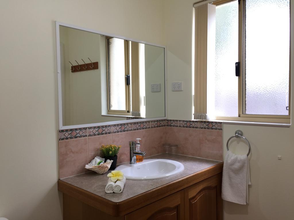 The Royal Dolphin Bed & Breakfast Safety Bay Rockingham Bagian luar foto